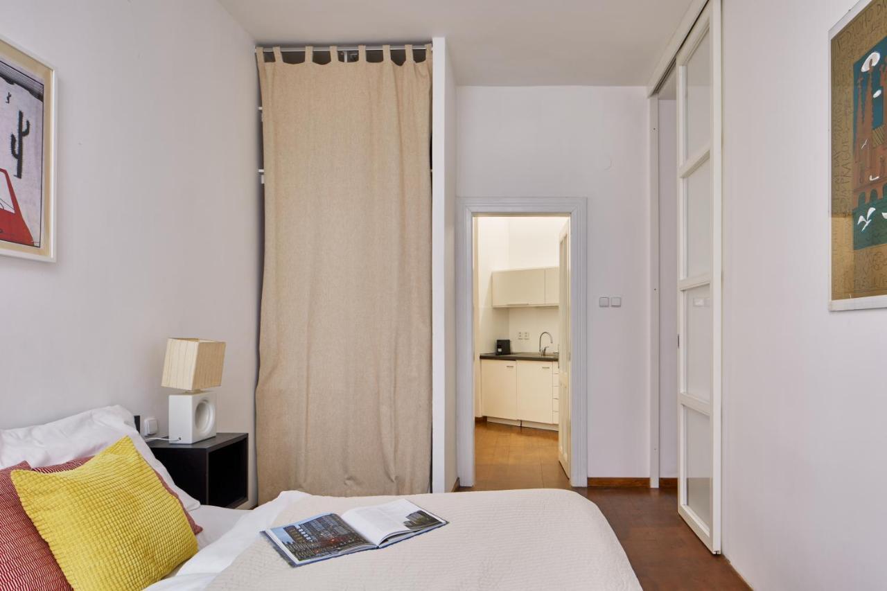 Prague Days - 1Bdr Apt W Netflix - Zizkov Tower ภายนอก รูปภาพ